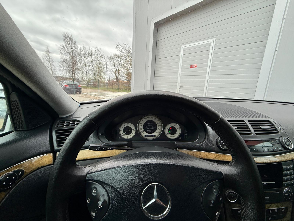Mercedes Benz E320 4Matic