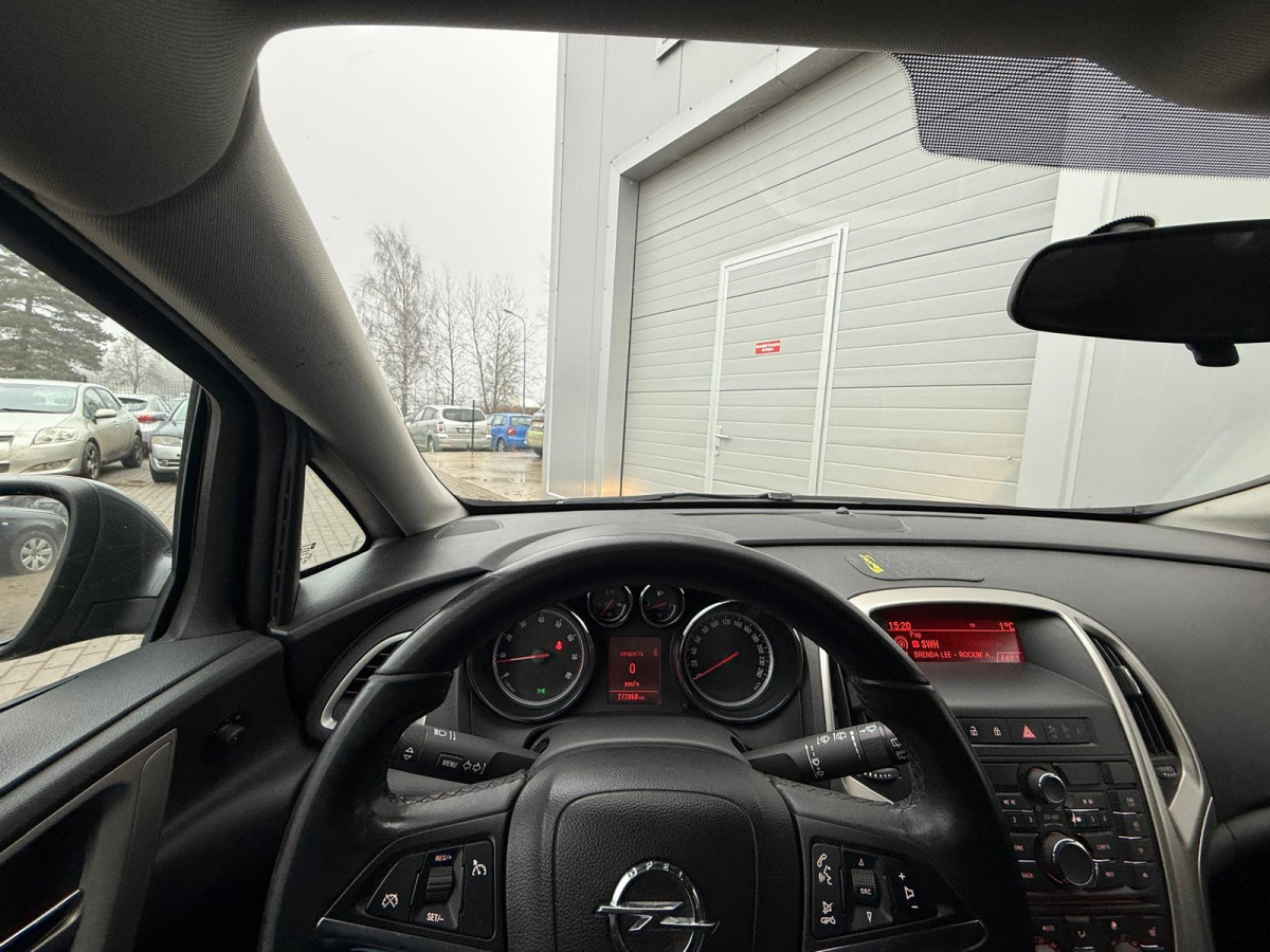 Opel Astra 1.6 benzīns.