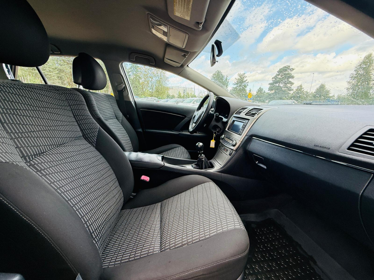 Toyota Avensis 2.0 dīzelis