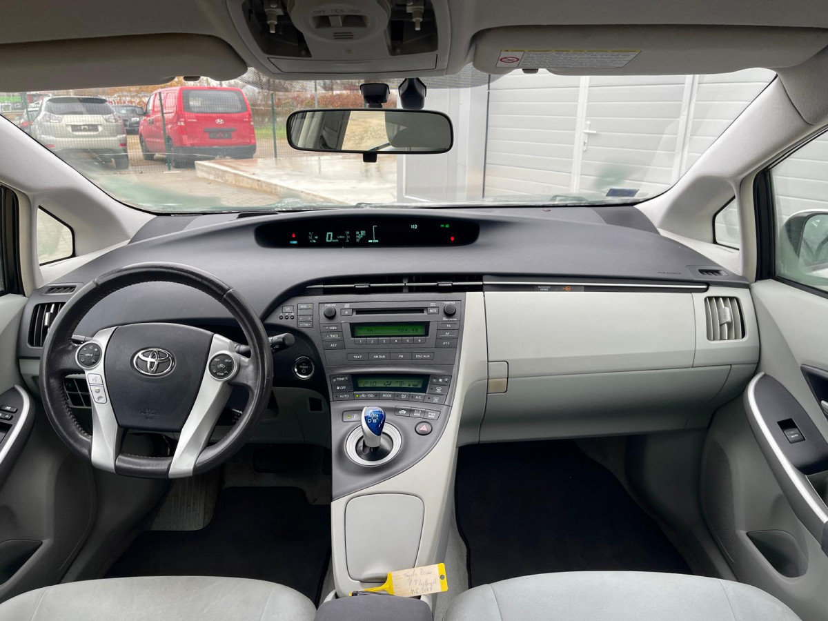Toyota Prius 1.8 Hybrid.