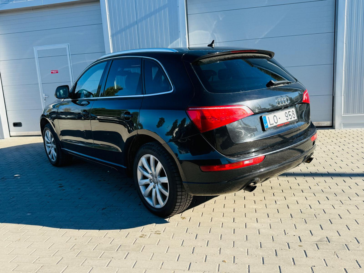 Audi Q5 2.0 benzīns.