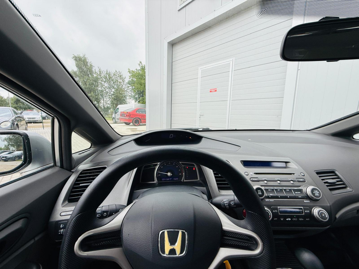 Honda Civic 1.8 benzīns