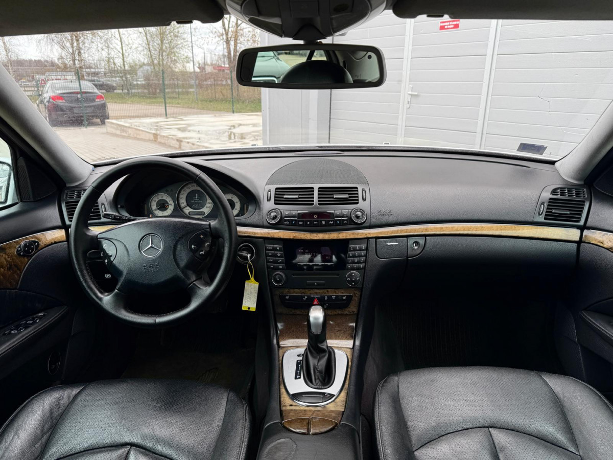 Mercedes Benz E320 4Matic