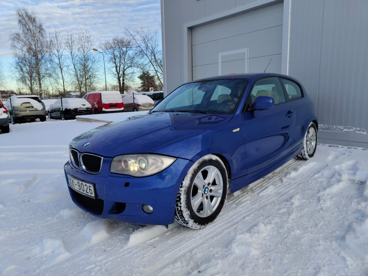 BMW 118 2.0 benzīns.
