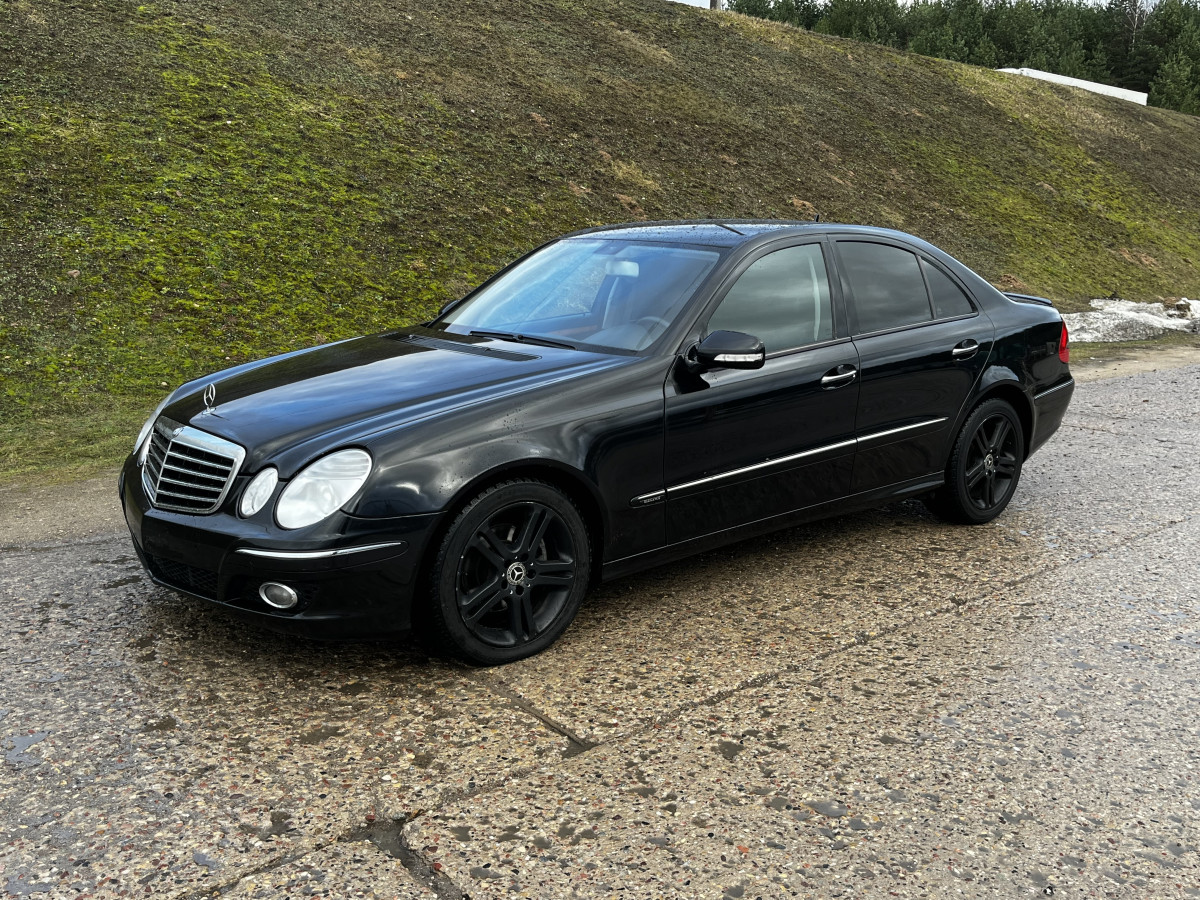 Mercedes-Benz e320