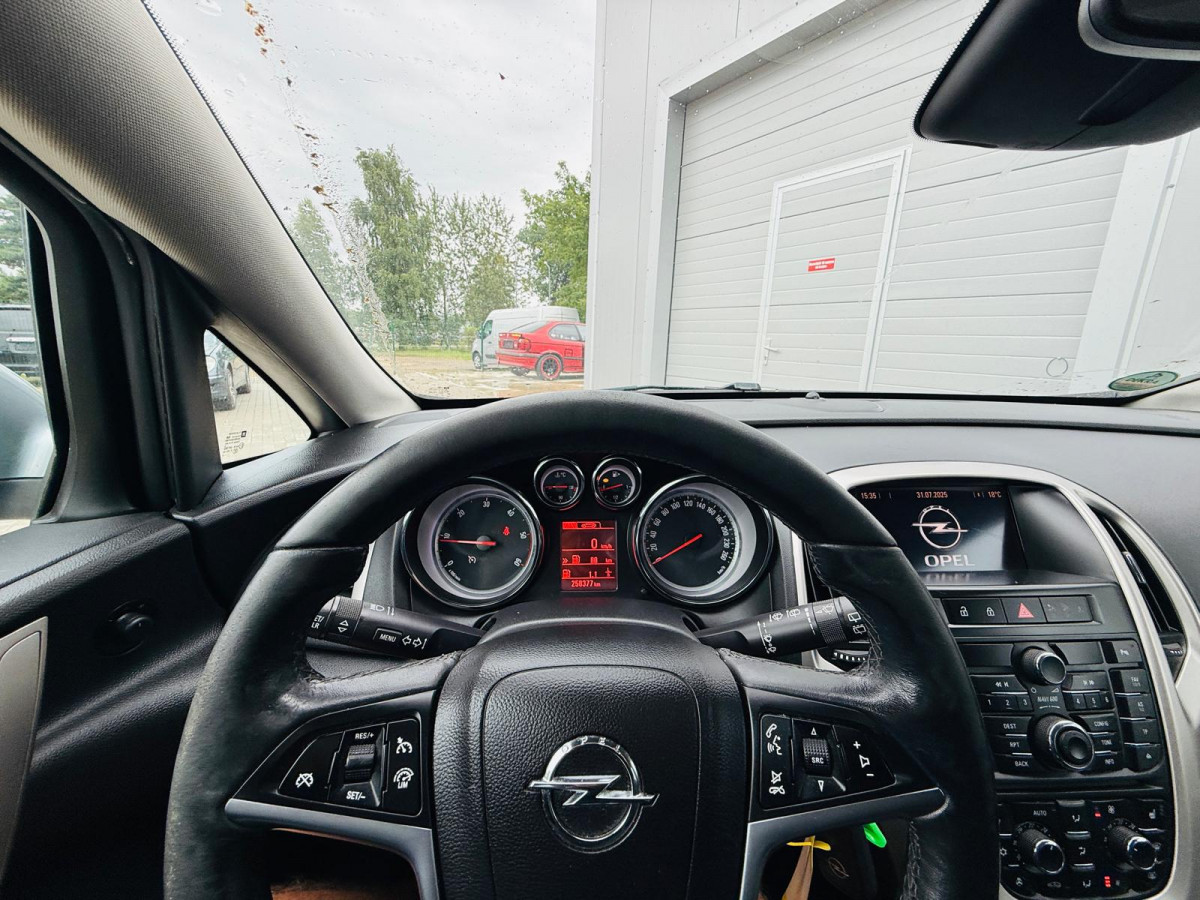 Opel Astra 2.0  dīzelis.