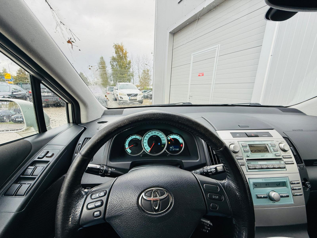 Toyota Corolla Verso 2.2D