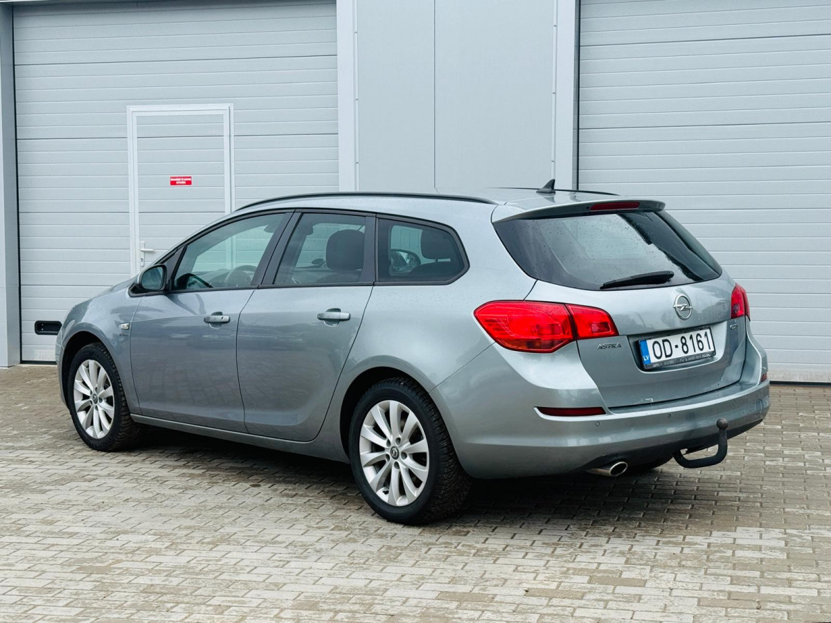 Opel Astra 2.0  dīzelis.