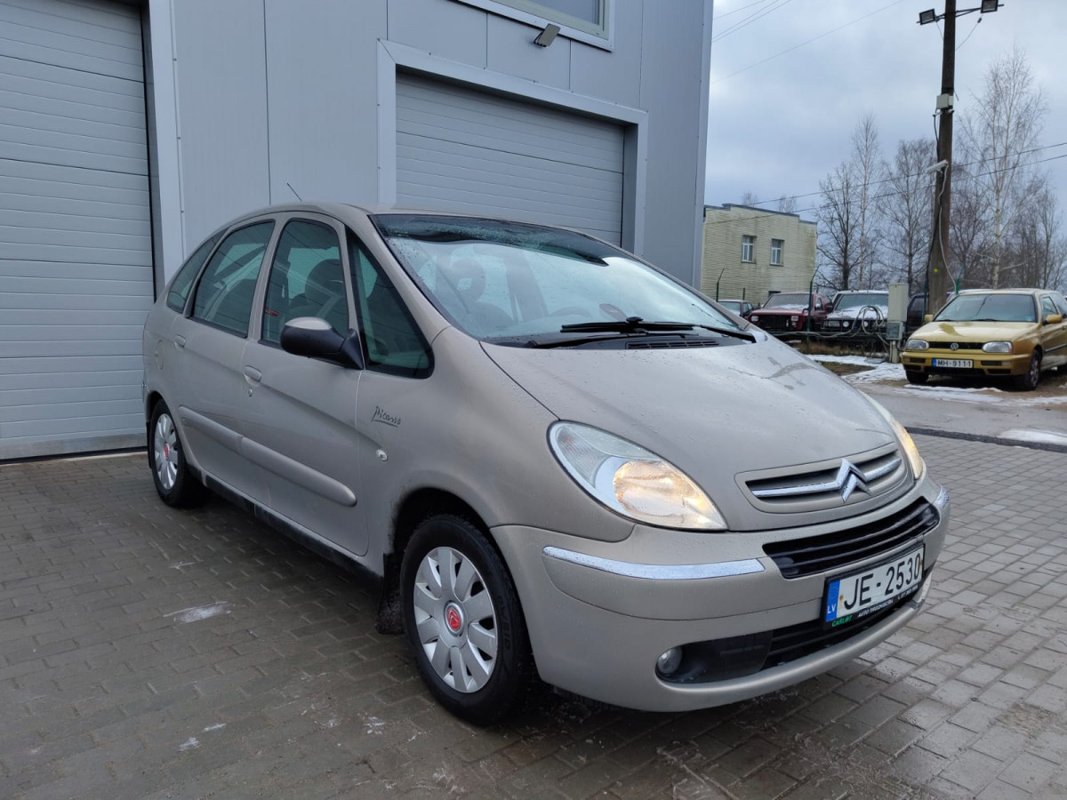 Citroen C4 Picasso, 1.6 benzīns/gāze.
