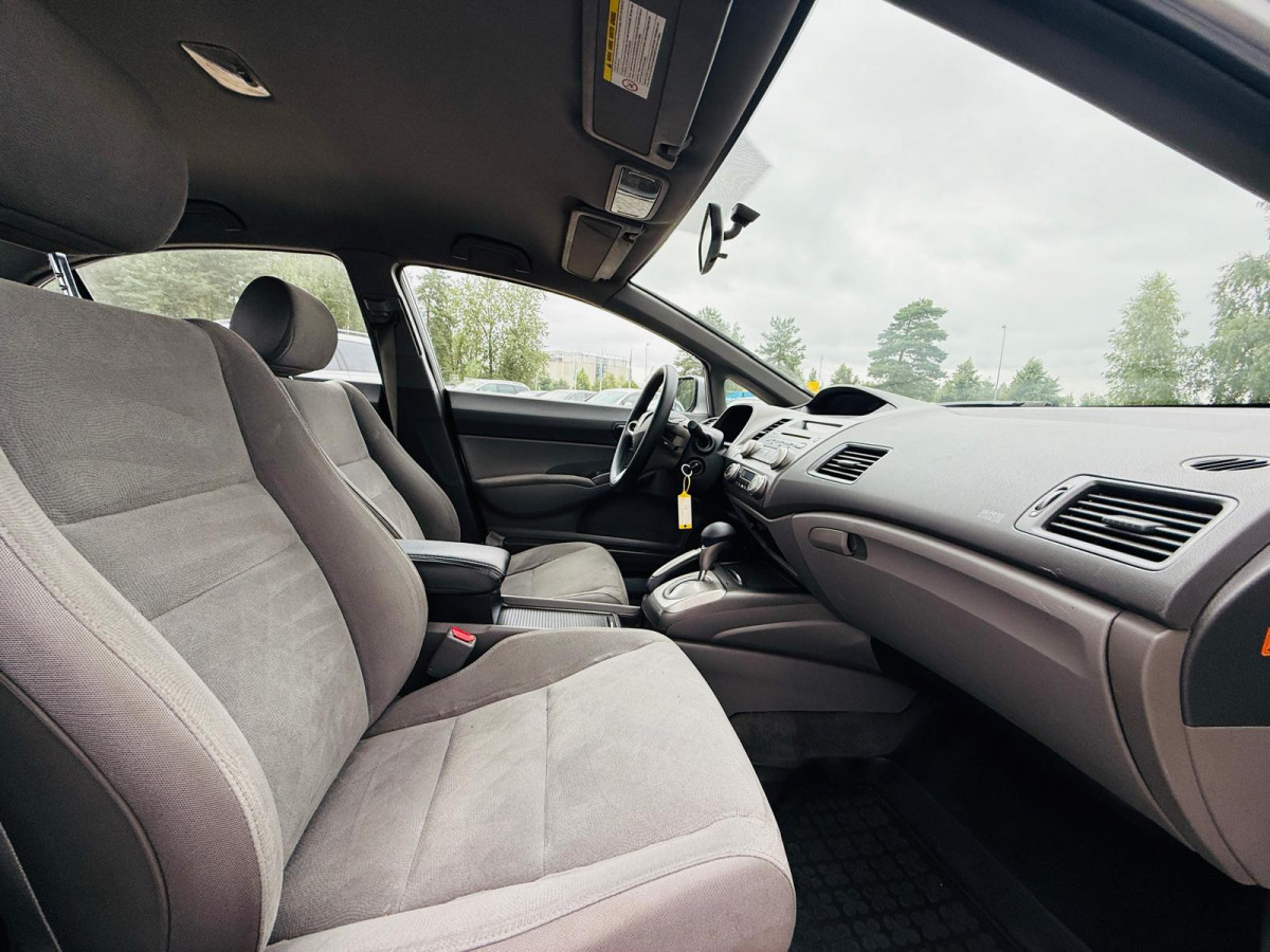 Honda Civic 1.8 benzīns