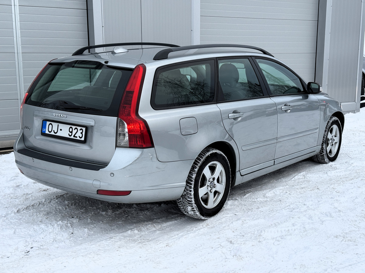 Volvo V50