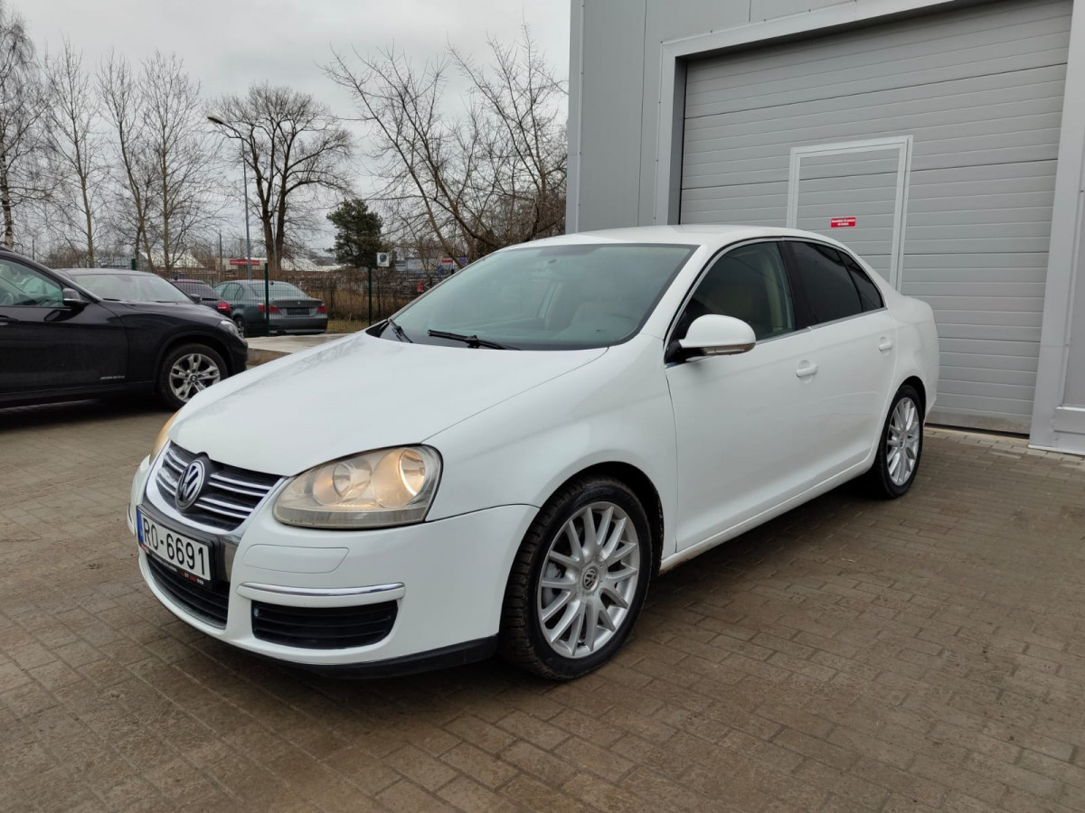 VW Jetta 2.5 benzīns/gāze 