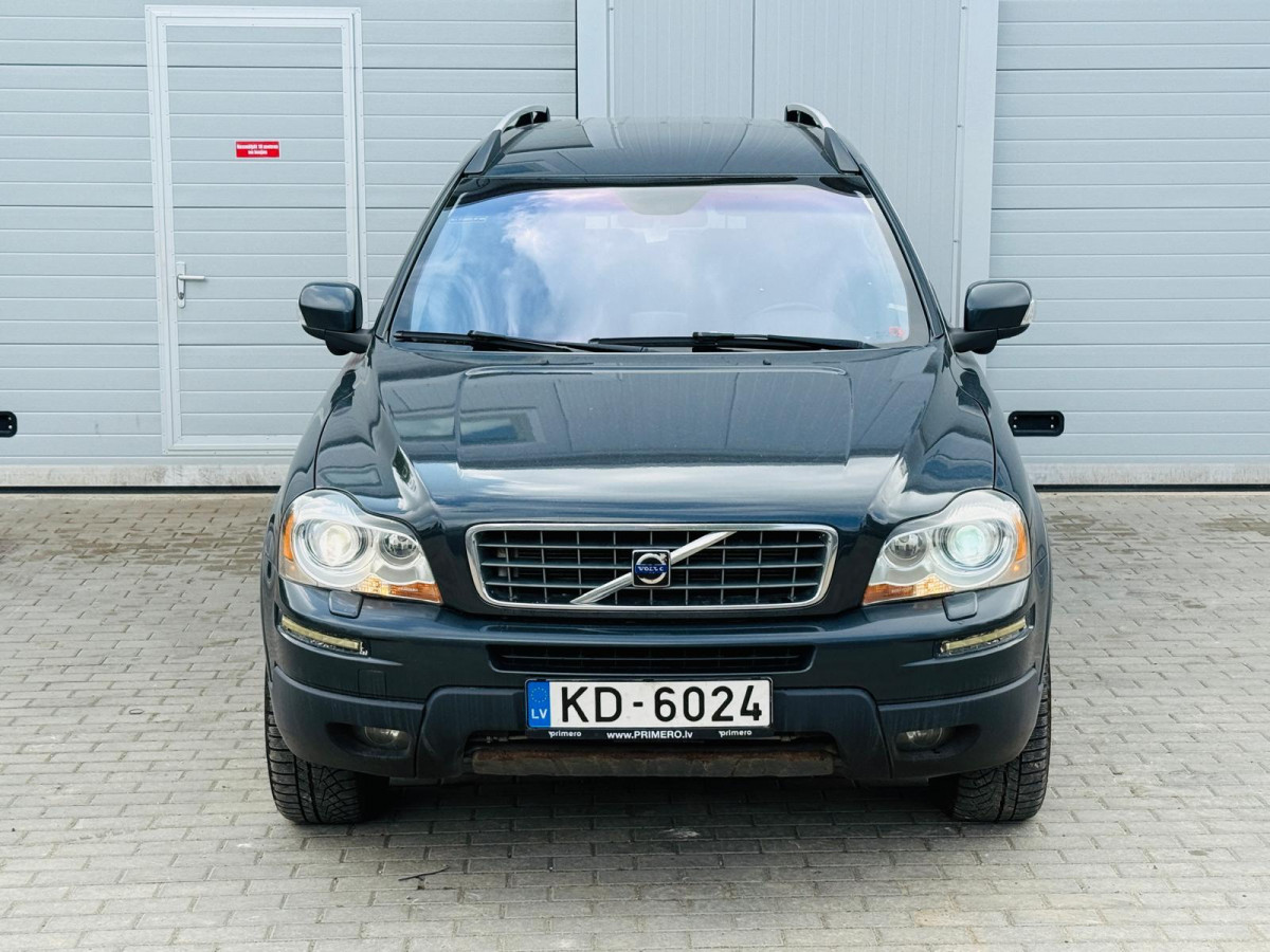 Volvo XC90 2.4D5 7 sēdvietas.