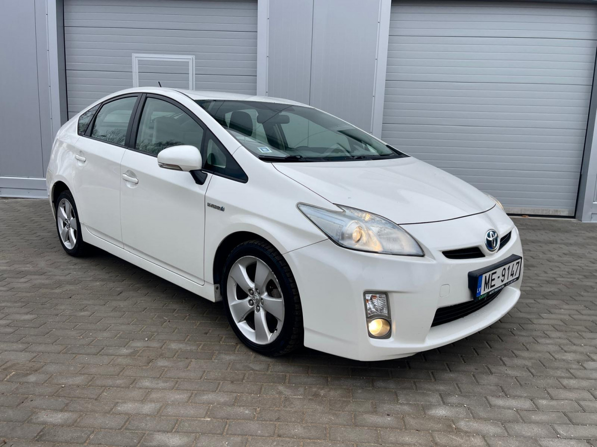 Toyota Prius 1.8 Hybrid.