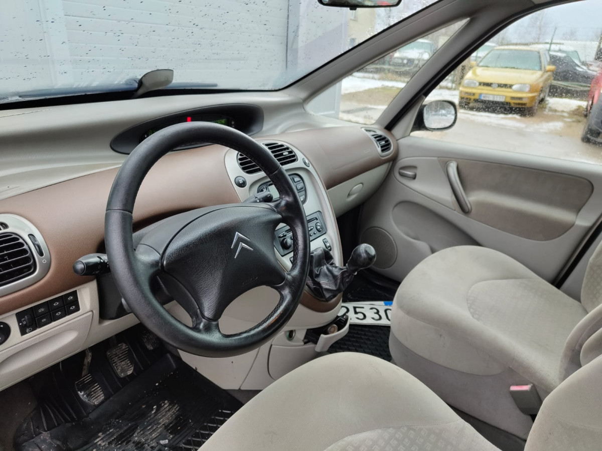 Citroen C4 Picasso, 1.6 benzīns/gāze.