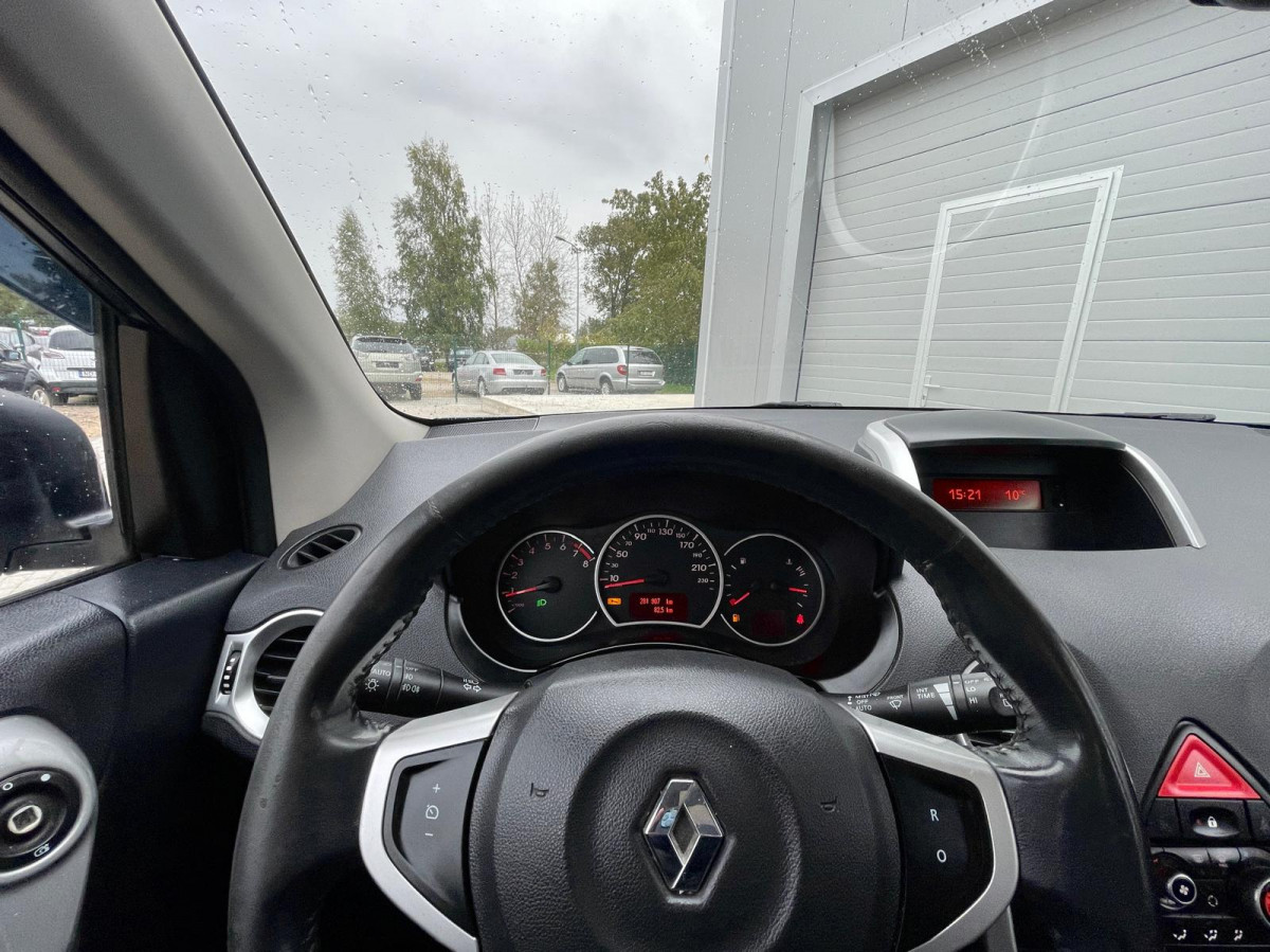 RENAULT KOLEOS 2.5 benzīns/gāze