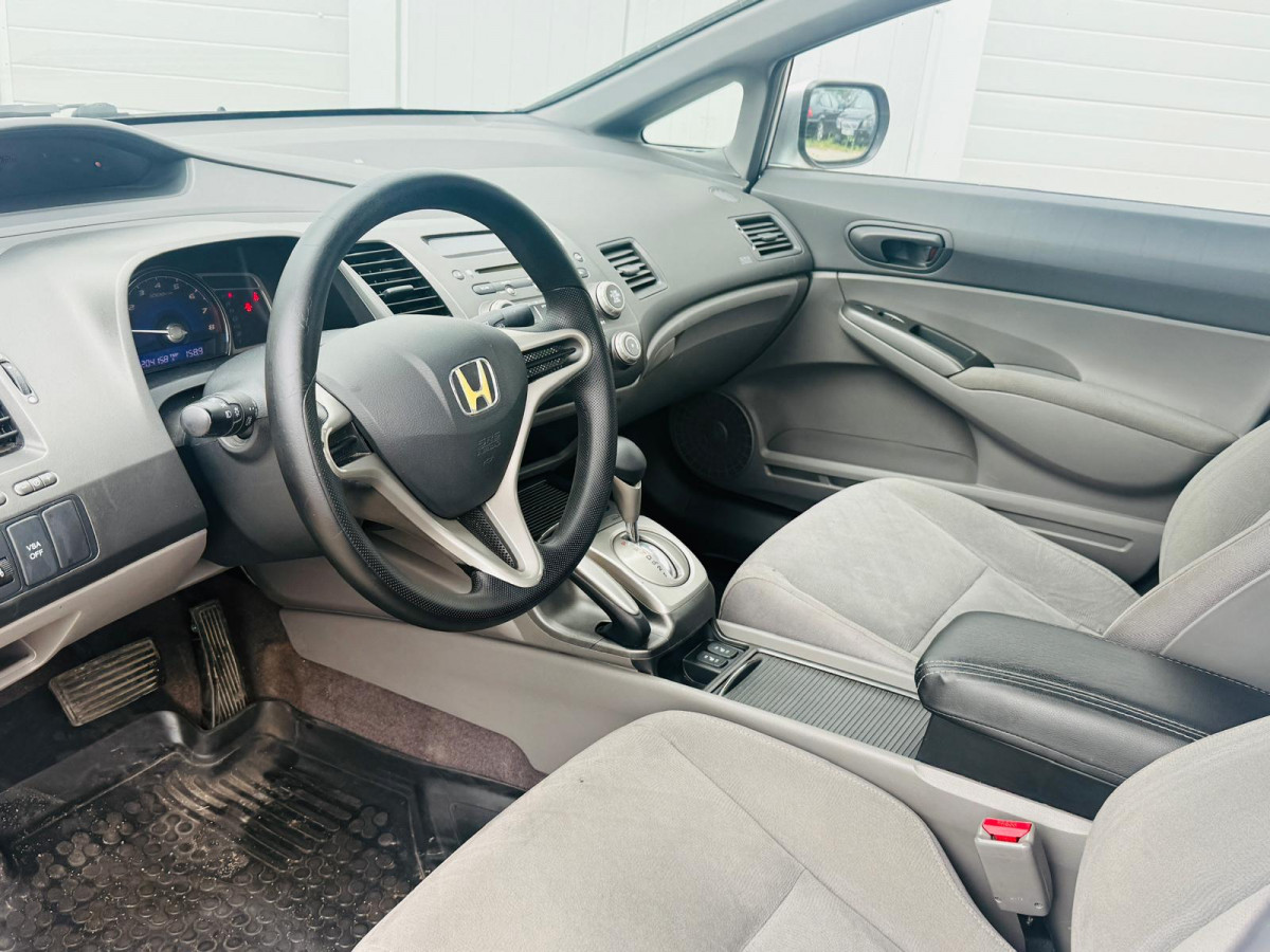 Honda Civic 1.8 benzīns