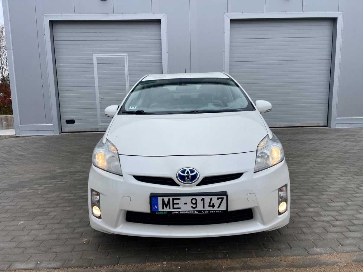 Toyota Prius 1.8 Hybrid.