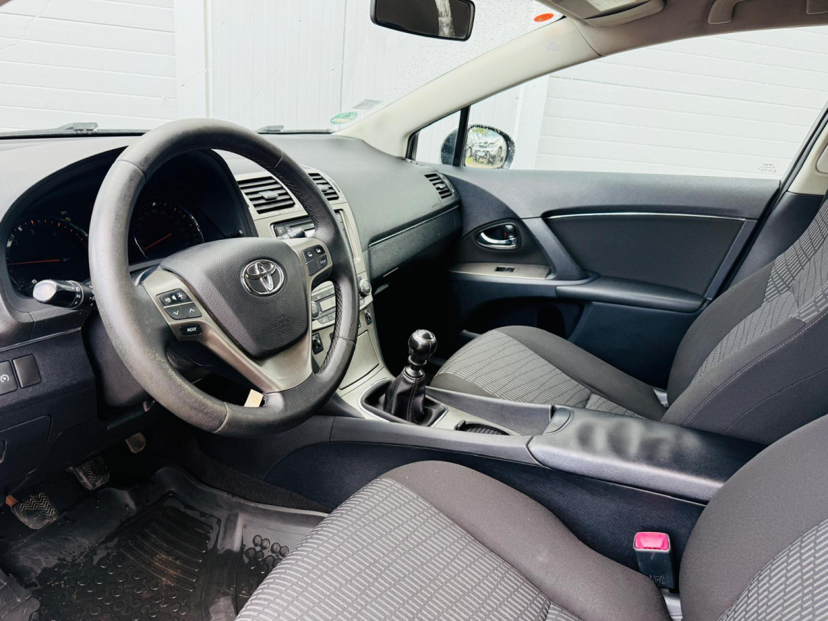 Toyota Avensis 2.0 dīzelis