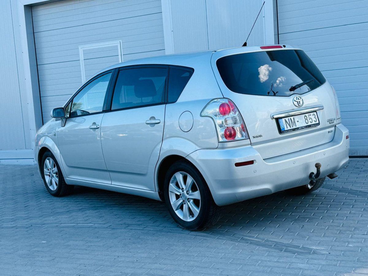 TOYOTA COROLLA VERSO 2.2 D4D