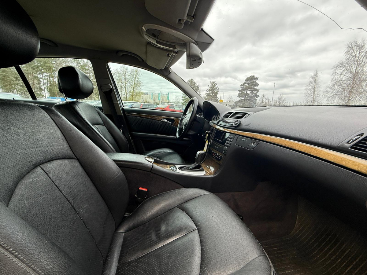 Mercedes Benz E320 4Matic