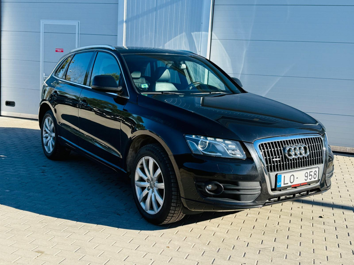 Audi Q5 2.0 benzīns.