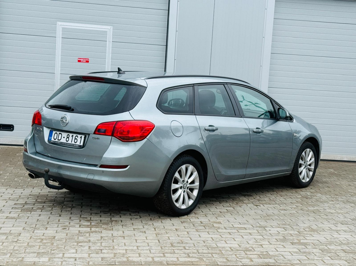 Opel Astra 2.0  dīzelis.