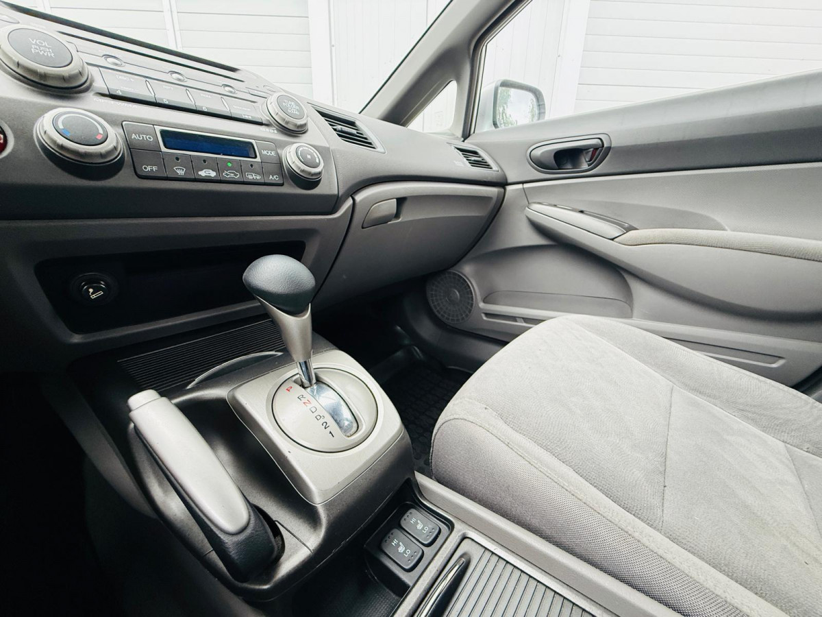 Honda Civic 1.8 benzīns