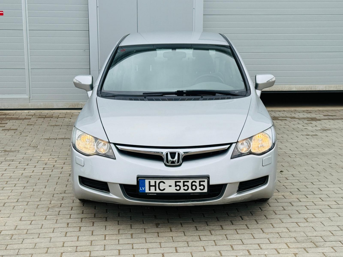 Honda Civic 1.8 benzīns