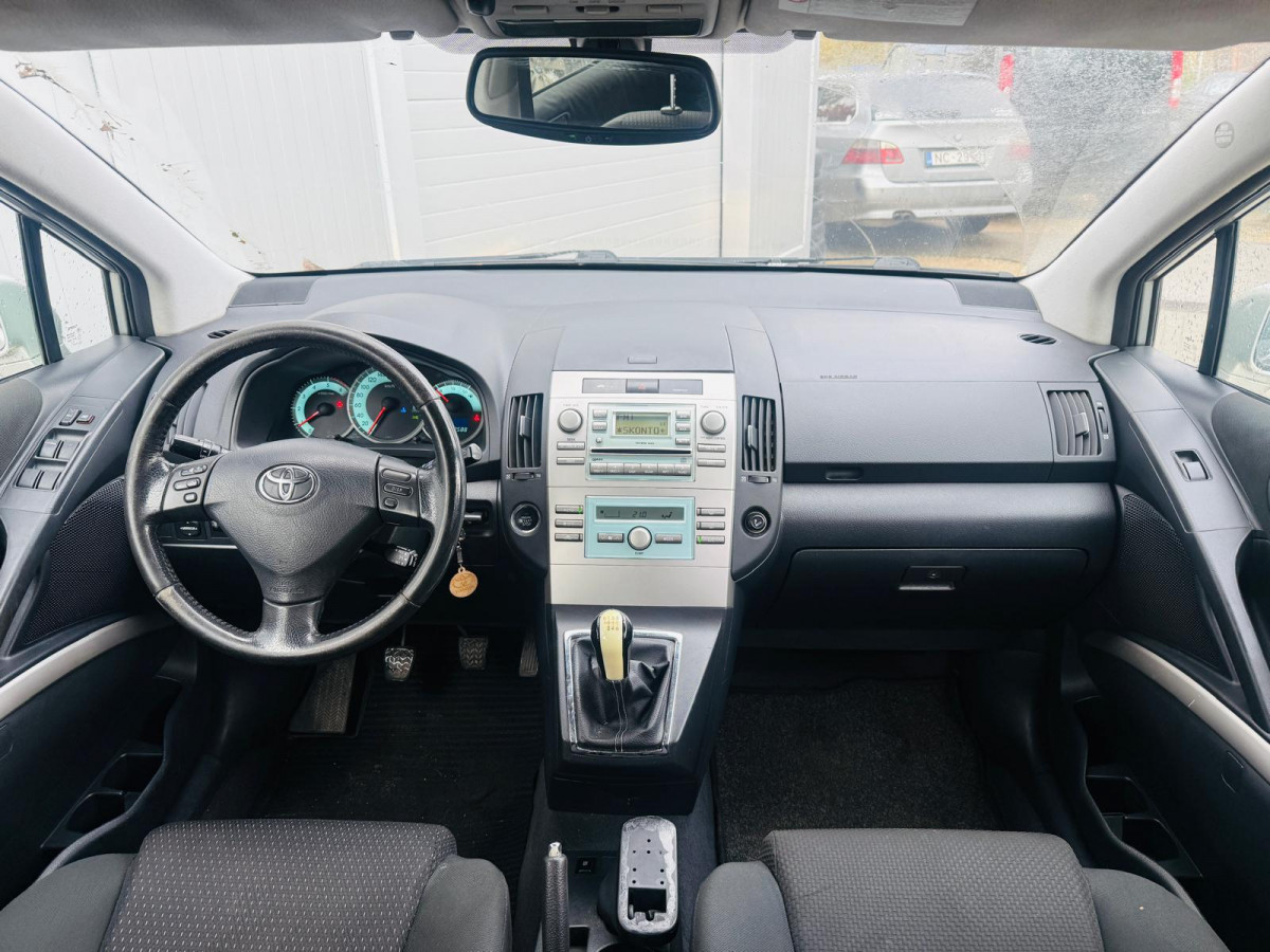 Toyota Corolla Verso 2.2D