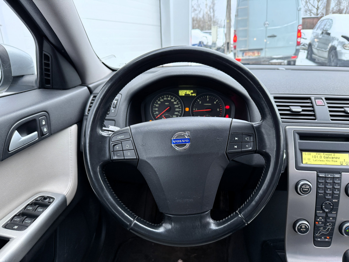 Volvo V50