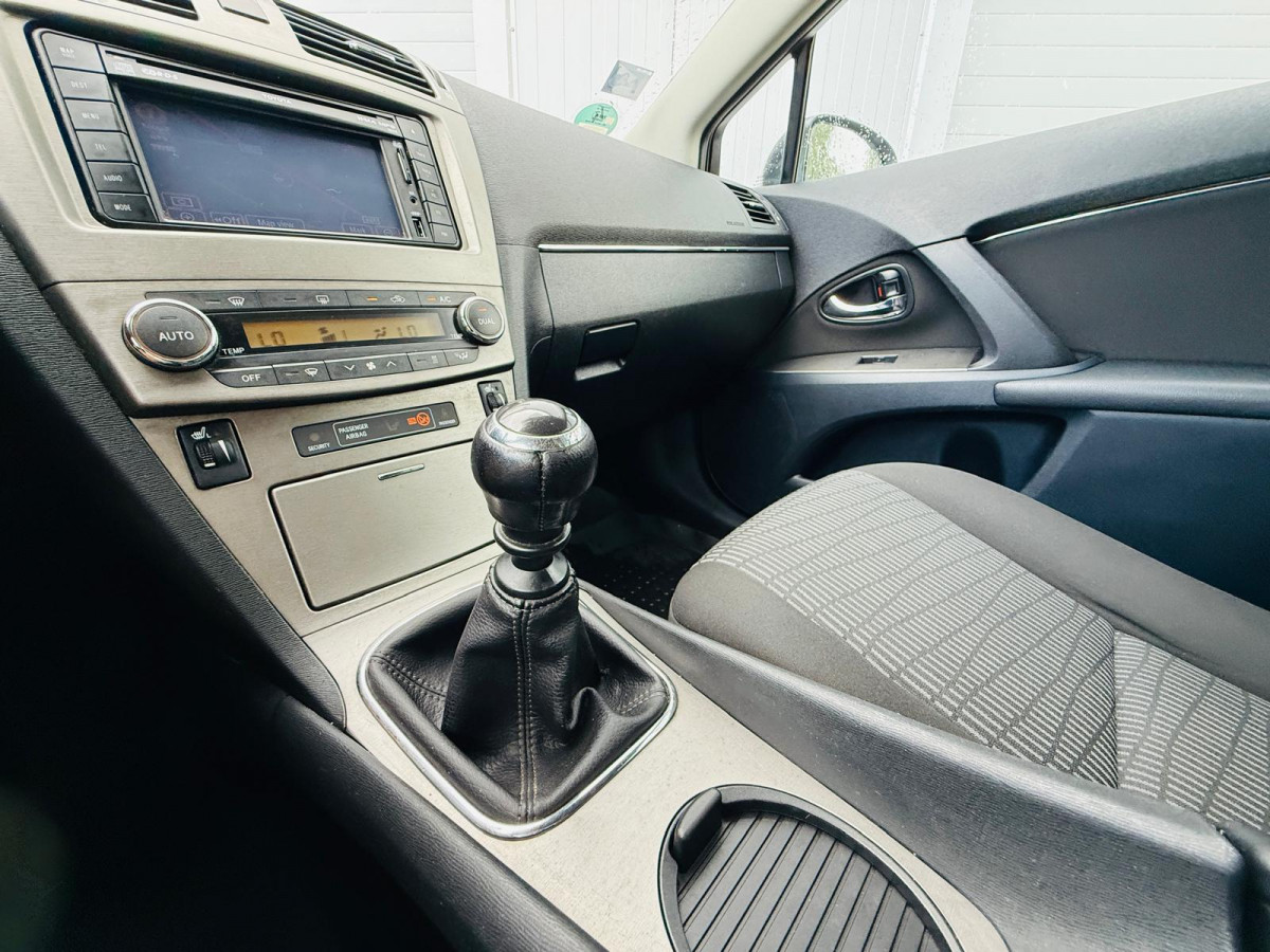 Toyota Avensis 2.0 dīzelis