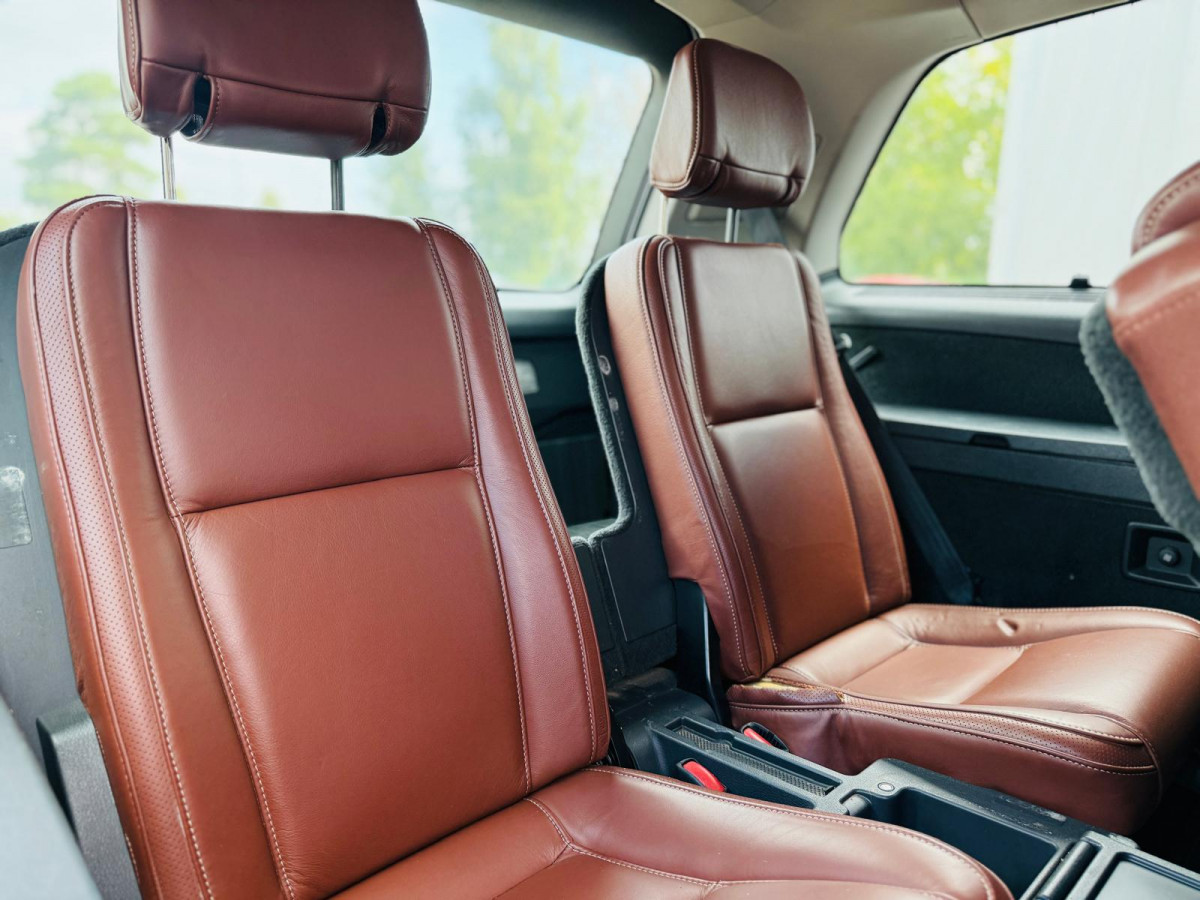 Volvo XC90 2.4D5 7 sēdvietas.