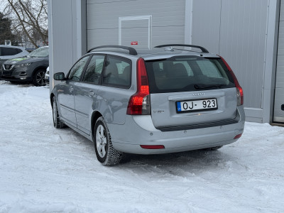 Volvo V50