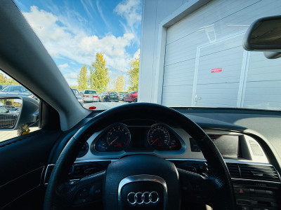 Audi A6 Quattro, 3.2 benzīns.