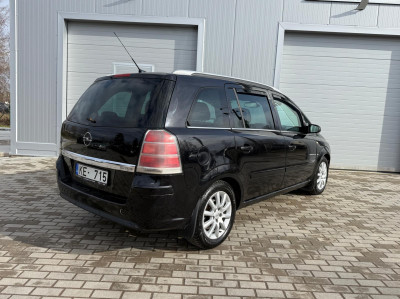 Opel Zafira 1.9 dīzelis.