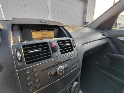 Mercedes C200 automātiskā ātrumkārba.
