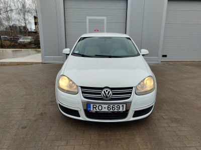 VW Jetta 2.5 benzīns/gāze 