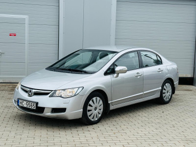 Honda Civic 1.8 benzīns