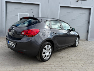 Opel Astra 1.4 benzīns