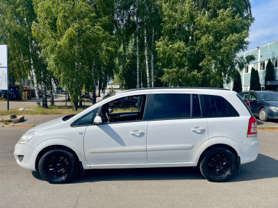 Opel Zafira 1.9 dīzelis.