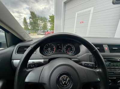 VW Jetta 1.4 benzīns