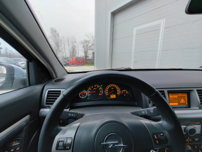 Opel Signum 2.2 benzīns