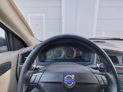 Volvo S60 2.4 benzīns