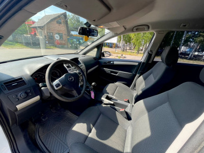 Opel Zafira 1.9 dīzelis.