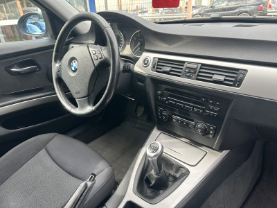 BMW 320i