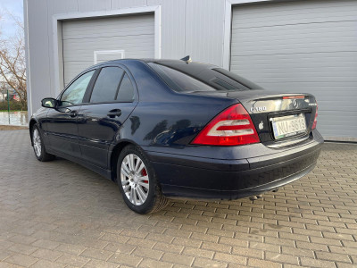 Mercedes C180, 1.8 benzīns.