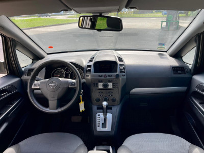 Opel Zafira 1.9 dīzelis.