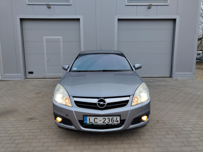 Opel Signum 2.2 benzīns