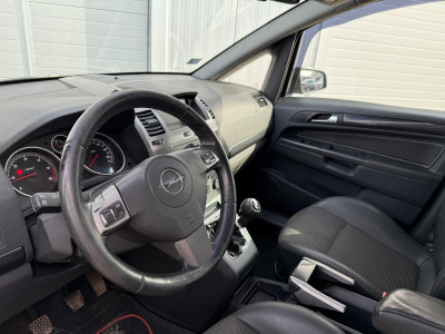 Opel Zafira 1.9 dīzelis.